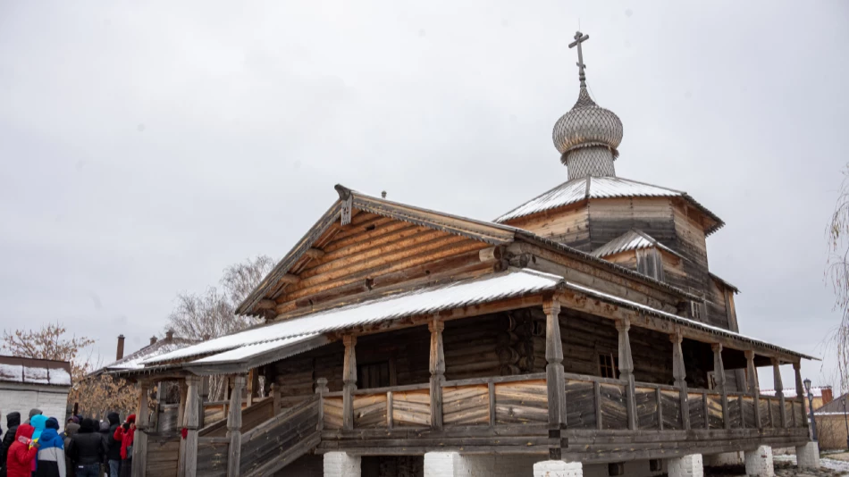 4 июня православные отмечают праздник Троицы, связанный с сошествием Святого Духа на землю. Рассказываем, что нужно делать в этот праздник, а что нельзя.